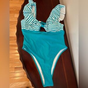 NWT Cupshe Women’s Aqua Striped One-Piece Swimsuit with Ruffle Shoulder Straps